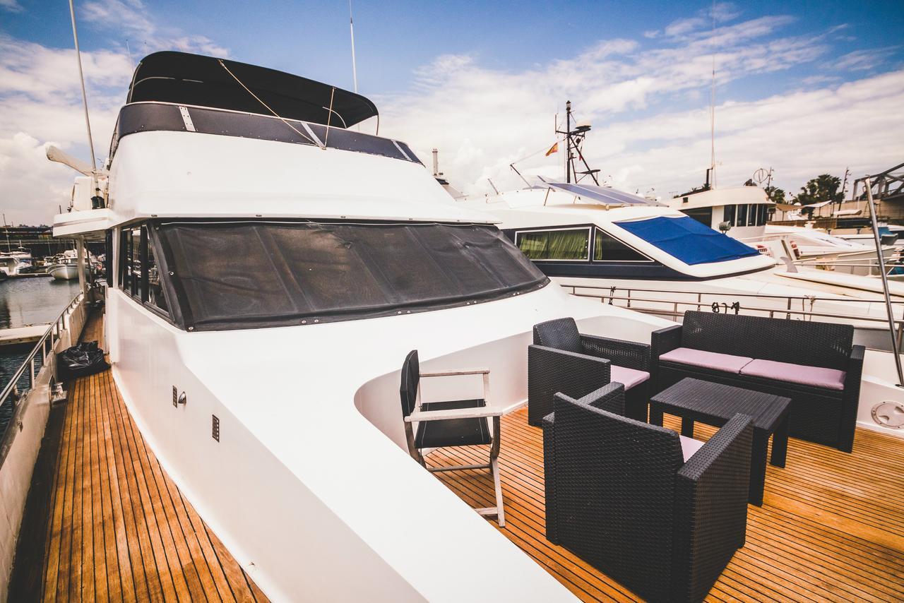 Motor Yacht Boatel Hotel Barcelona Ngoại thất bức ảnh